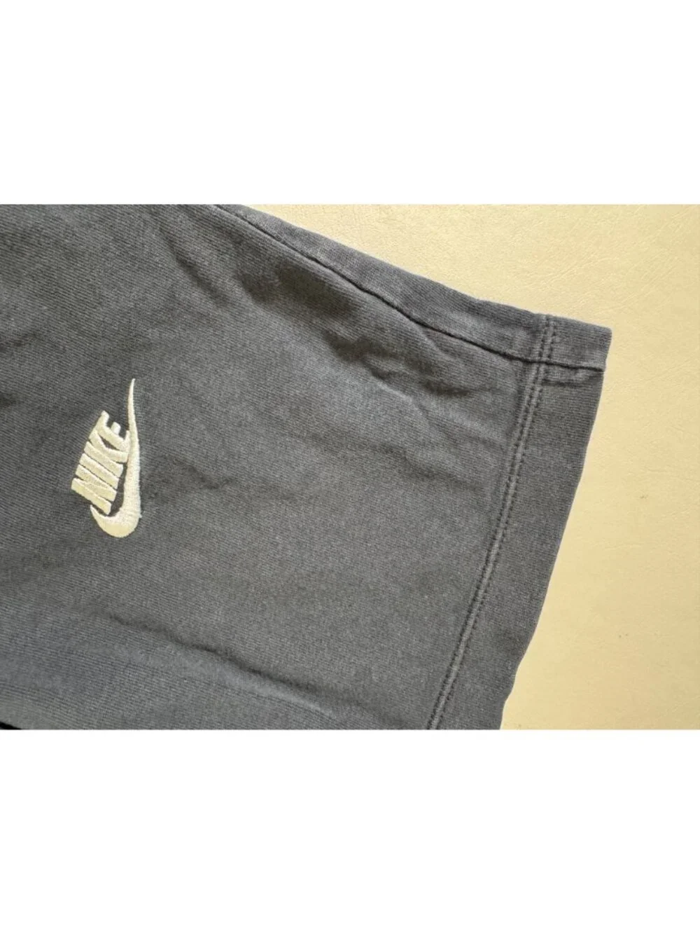 Nike Boys Black Athletic Shorts Kids XS Cotton Logo Embroidered Elastic Waist Dr